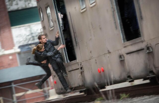 Fichier:Divergente promo 57.jpg