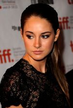 Shailene Woodley sexy.jpg