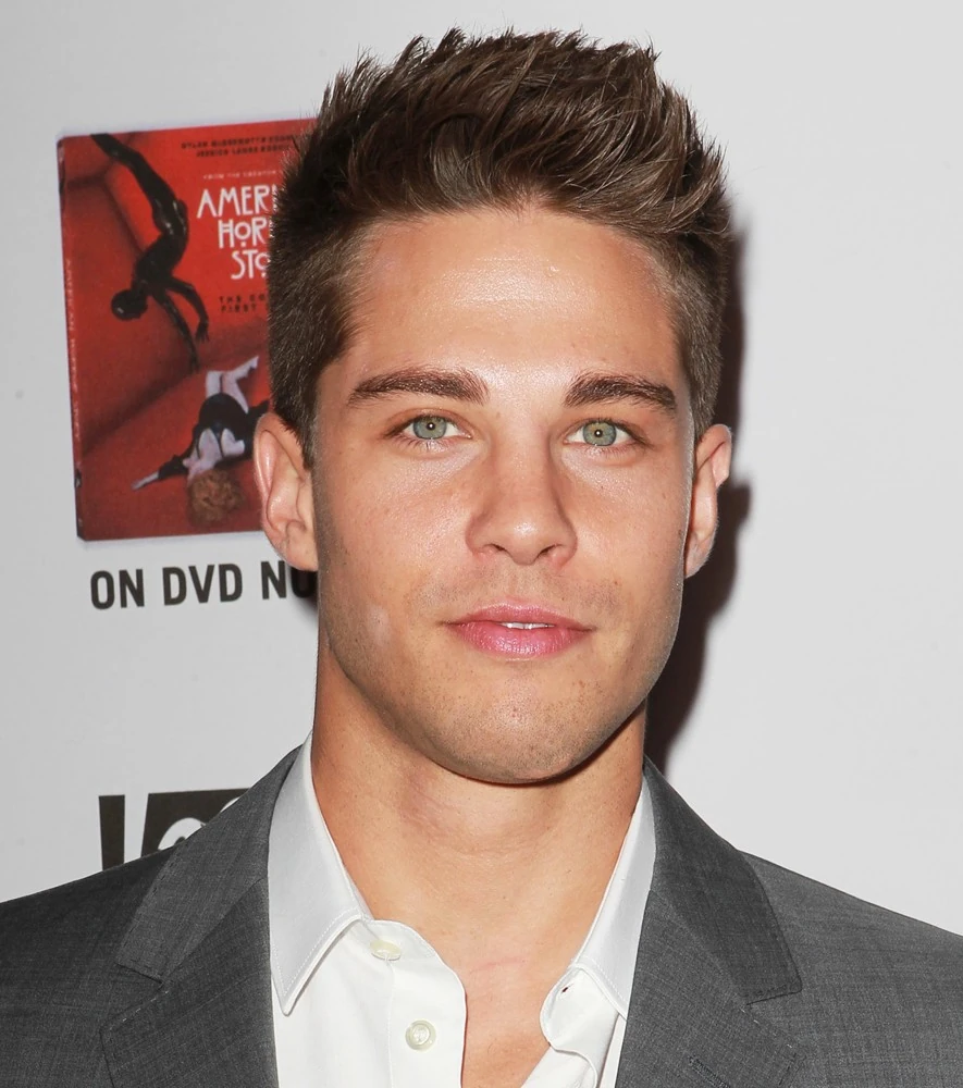 Dean Geyer Doblaje Wiki FANDOM powered by Wikia