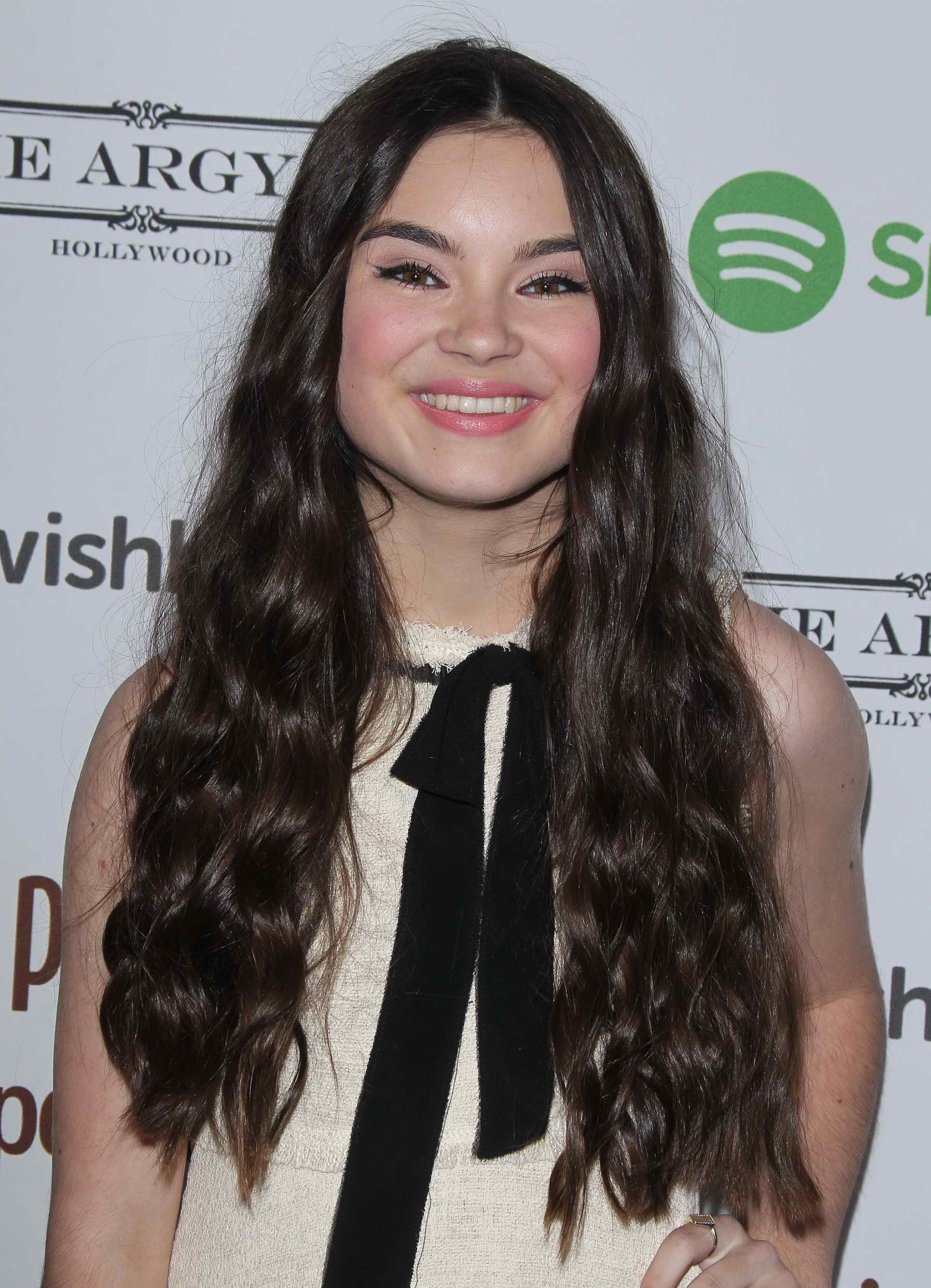 Landry Bender | Doblaje Wiki | FANDOM powered by Wikia