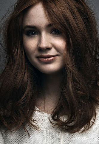 Файл:Karen Gillan.jpg