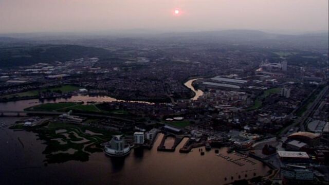 Fișier:830px-Cardiff.jpg