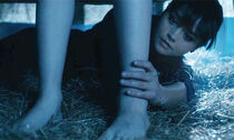 267 clara unterm bett.jpg