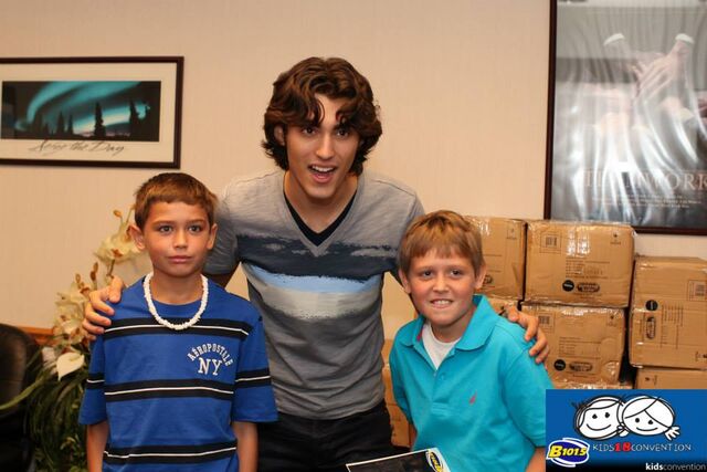 File:Blake Michael- 10704030101524103308410561970247347677095522 n.jpg