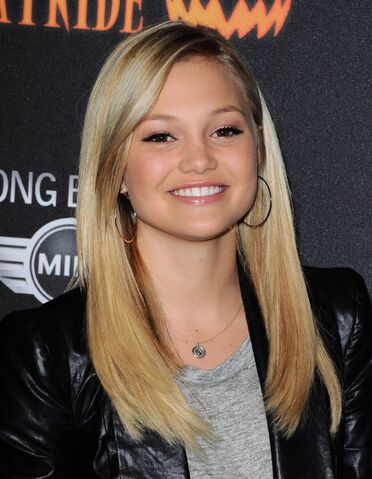 File:Olivia Holt.jpg