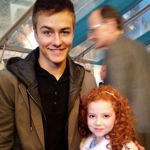 File:Francesca & Peyton Meyer.jpg