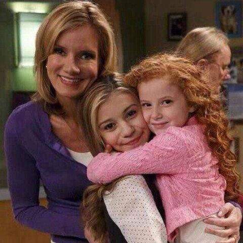 File:Francesca&Friends3.jpg