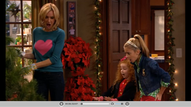 File:La familia gritando que NO.png