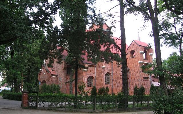Plik:800px-KosciolSwJadwigi-Kozanow.jpg