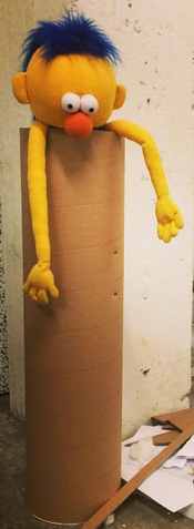 File:Yellow Guy in tube.png