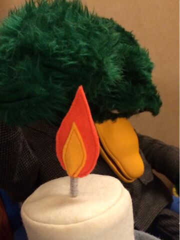 File:BirdWithCandle.jpg