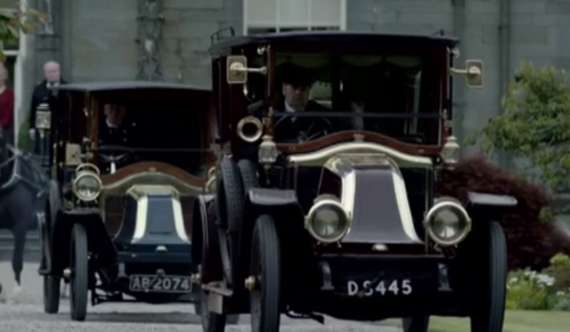 File:TwoRenaults2S3E9.png
