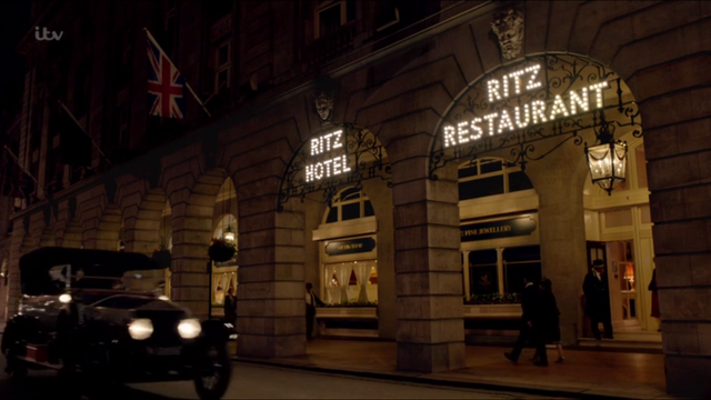 File:RitzHotelS6E9.png