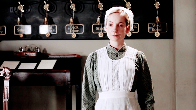 File:Downtonabbey2x01-3.png