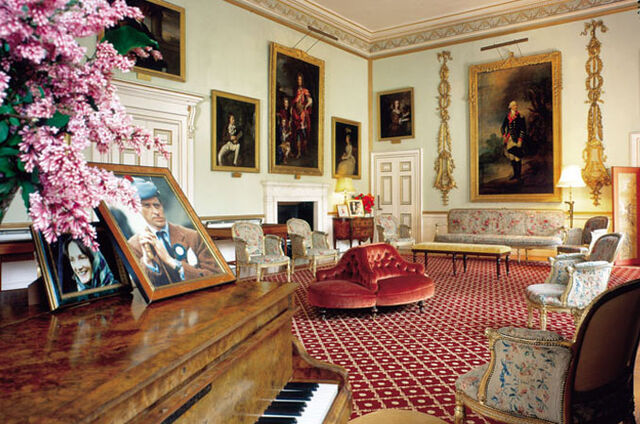 File:Saloon.jpg