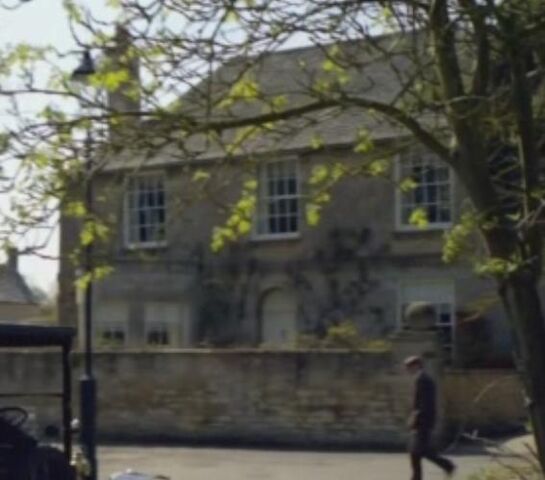 ファイル:CrawleyHouse 02.jpg