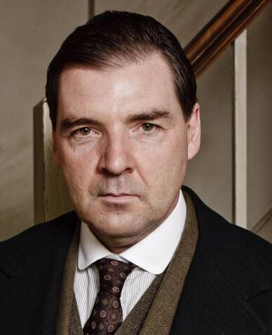 Datei:Mr. Bates.jpg