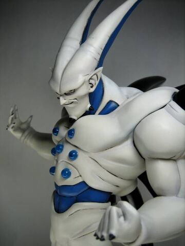 File:Omega statue d.jpg