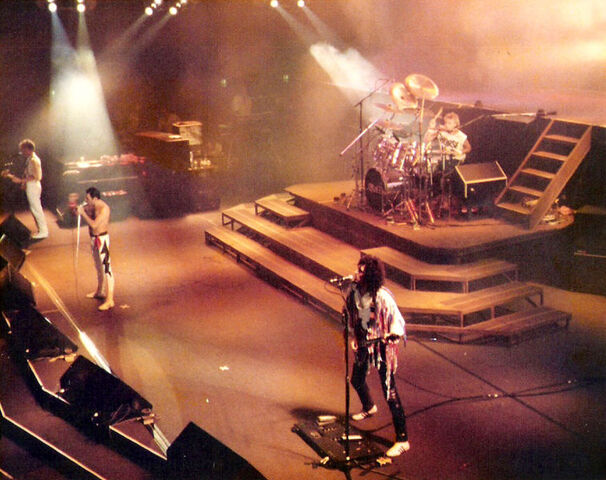 Archivo:Queen 1984 011.jpg