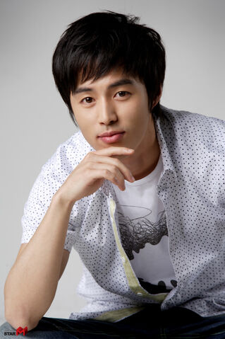 Archivo:Min Suk5.jpg