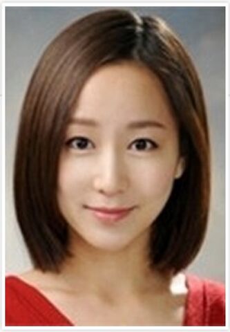 Archivo:Hong Seo Yung.jpg