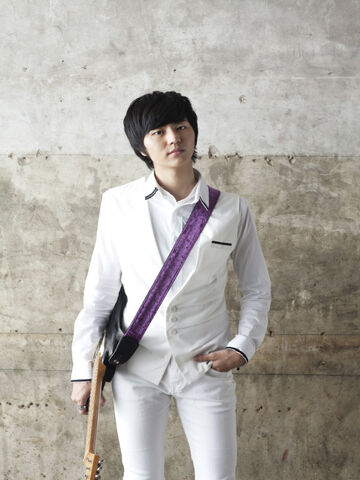 Archivo:Young Jun3.jpg