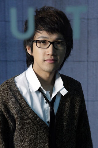 Archivo:Kim Young Woo4.jpg