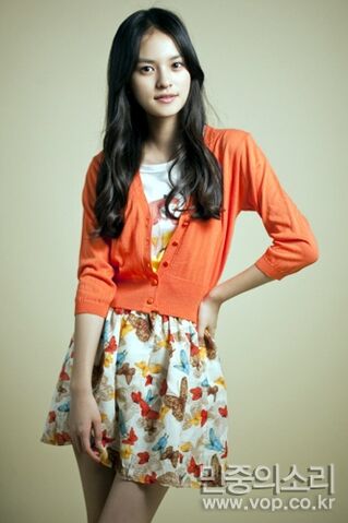 Archivo:Woo Ri6.jpg