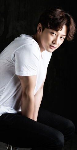 Lee Hyun Wook (1985)8