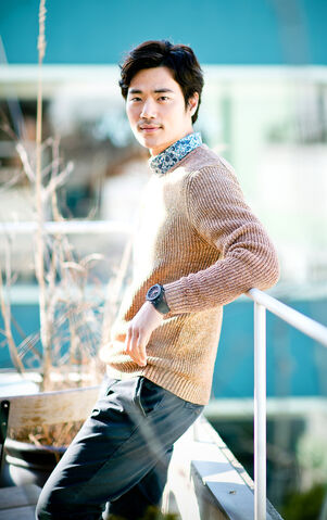 Archivo:Kim Kang Woo48.jpg