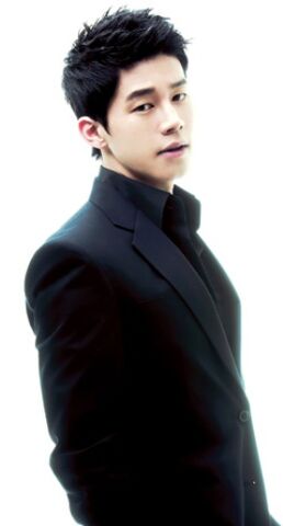 Archivo:Kim Moo Yul2.jpg