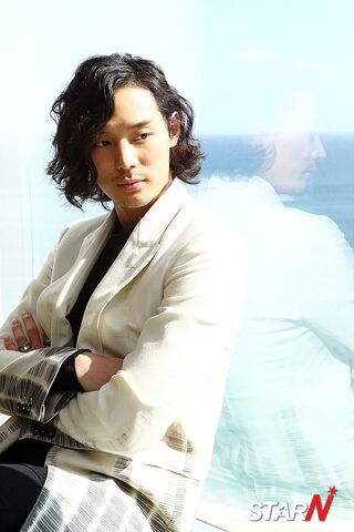 Archivo:Lee Sun Ho11.jpg