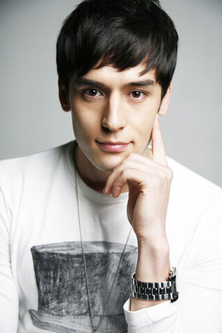 Archivo:Julien Kang.jpg
