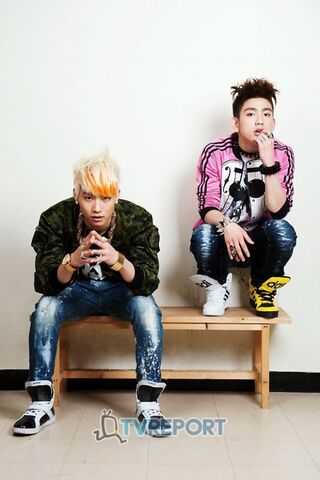 Archivo:TV-Report-interviews-JJ-Project-e1337359136218.jpg