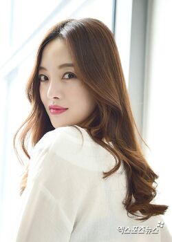 Hwang Bo Ra37