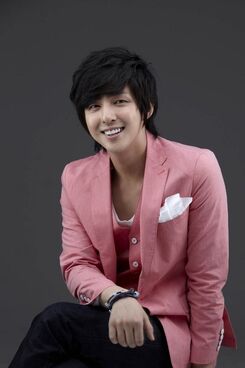 Super-juniors-kim-ki-bum-will-hold-a-fan-meeting-in-thailand-at-the-end-of-the-month.jpg