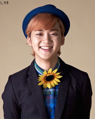 Archivo:Sung Yong4.jpg