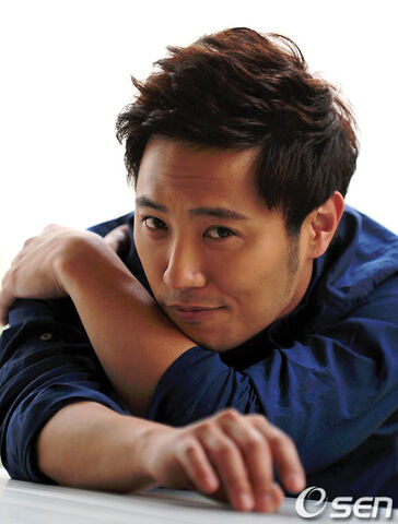 Archivo:Jin Goo7.jpg