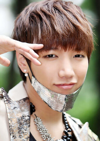 Archivo:2PM KimJunSu2.jpg