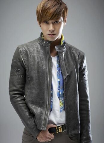 Archivo:Jung Yunho (19)5.jpg