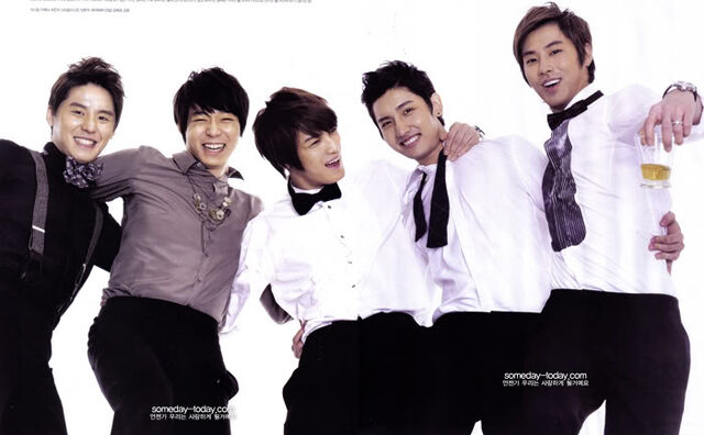 Archivo:TVXQ 2010.jpg