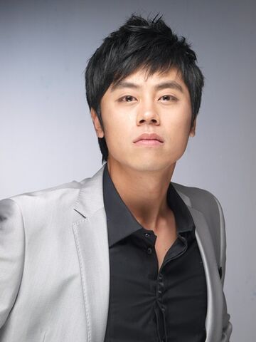 Archivo:Choi Sang Hak.jpg