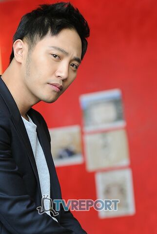 Archivo:Jin Goo3.jpg