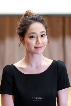 Lee Min Jung28.jpg