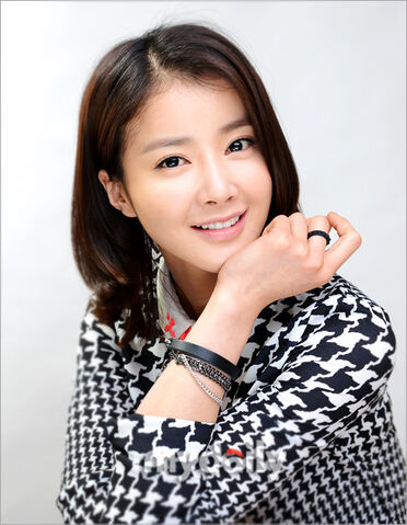Archivo:Lee Si Young18.jpg