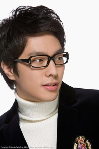 Archivo:Choi Min Sung8.jpg