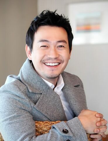 Archivo:Park Yong Woo6.jpg