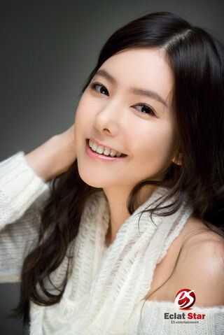 Archivo:Kim Min Jwa7.jpg