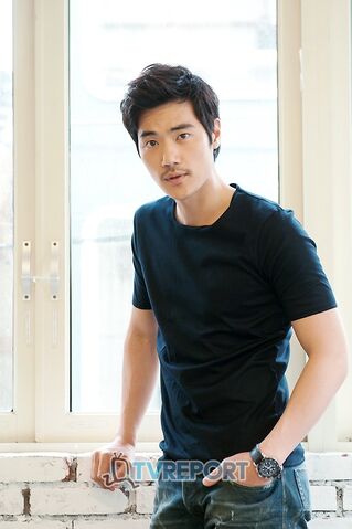 Archivo:Kim Kang Woo24.jpg