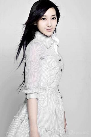 Archivo:Jiang Hong.jpg